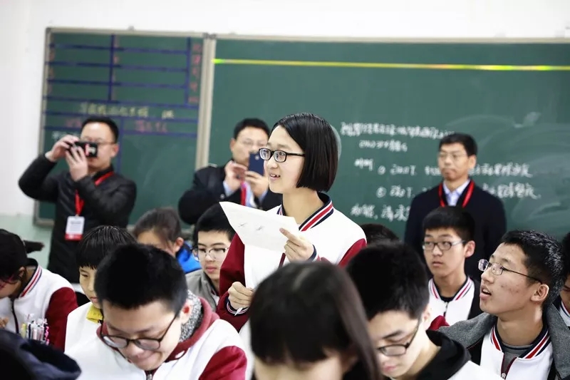 澳门金年会app下载官网华丽转身的校长缘由